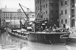 MV Severn Side discharging wheat