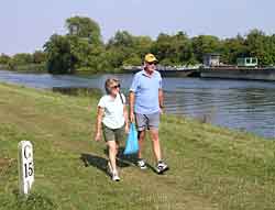 Walkers Passing Purton Milepost